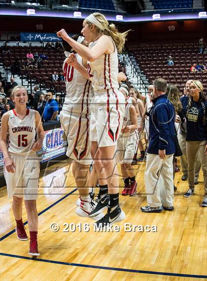Thumbnail 2 in Cromwell vs. Notre Dame-Fairfield (CIAC Class M Final) photogallery.