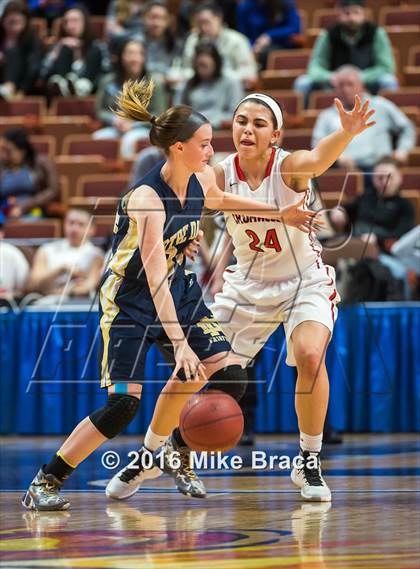 Thumbnail 1 in Cromwell vs. Notre Dame-Fairfield (CIAC Class M Final) photogallery.