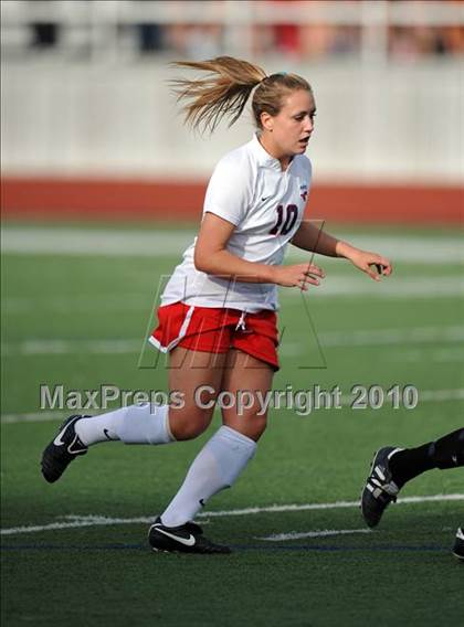 Thumbnail 2 in Pearce vs Rockwall (Class 4A, Region II semifinal) photogallery.