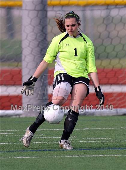 Thumbnail 1 in Pearce vs Rockwall (Class 4A, Region II semifinal) photogallery.