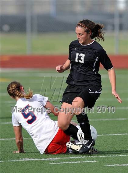 Thumbnail 1 in Pearce vs Rockwall (Class 4A, Region II semifinal) photogallery.