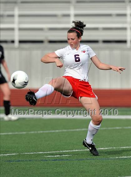 Thumbnail 1 in Pearce vs Rockwall (Class 4A, Region II semifinal) photogallery.