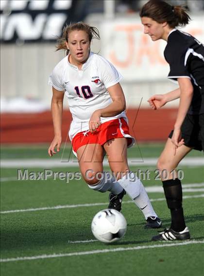 Thumbnail 1 in Pearce vs Rockwall (Class 4A, Region II semifinal) photogallery.