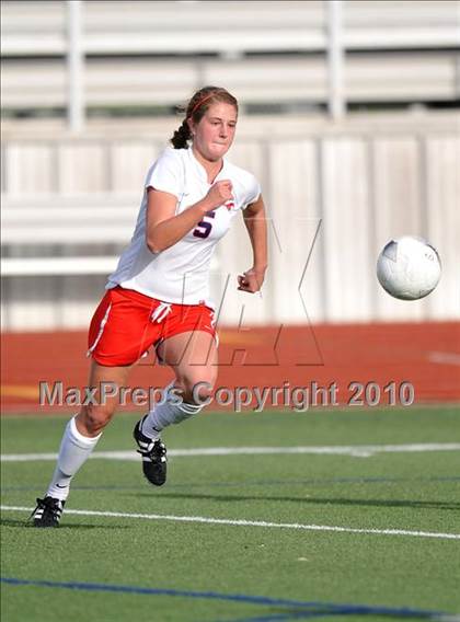 Thumbnail 1 in Pearce vs Rockwall (Class 4A, Region II semifinal) photogallery.