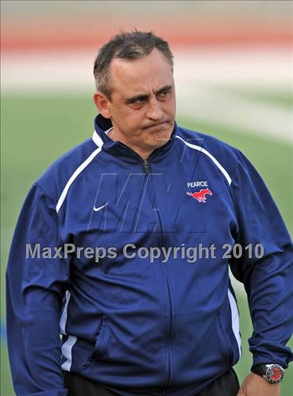 Thumbnail 1 in Pearce vs Rockwall (Class 4A, Region II semifinal) photogallery.