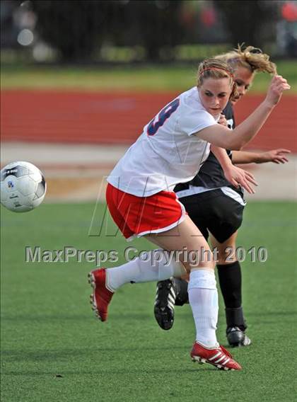 Thumbnail 3 in Pearce vs Rockwall (Class 4A, Region II semifinal) photogallery.