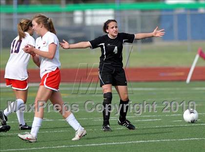 Thumbnail 2 in Pearce vs Rockwall (Class 4A, Region II semifinal) photogallery.