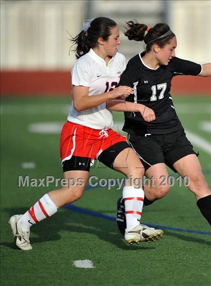 Thumbnail 1 in Pearce vs Rockwall (Class 4A, Region II semifinal) photogallery.