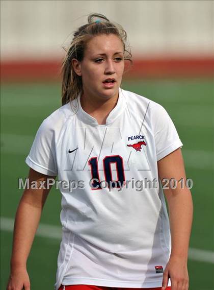 Thumbnail 2 in Pearce vs Rockwall (Class 4A, Region II semifinal) photogallery.