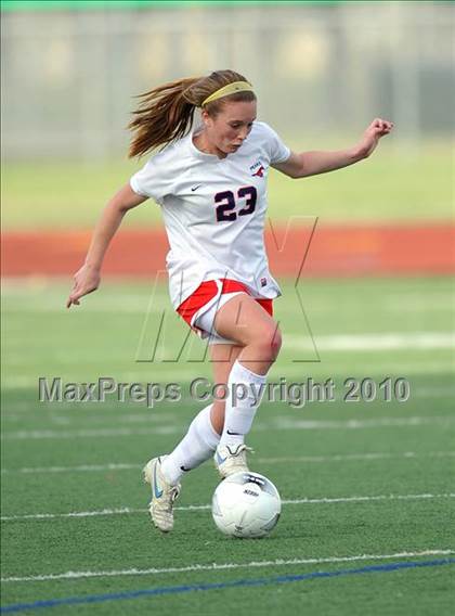 Thumbnail 1 in Pearce vs Rockwall (Class 4A, Region II semifinal) photogallery.