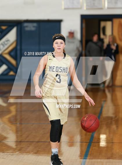 Thumbnail 2 in Helias vs Neosho (Central Bank Shootout) photogallery.