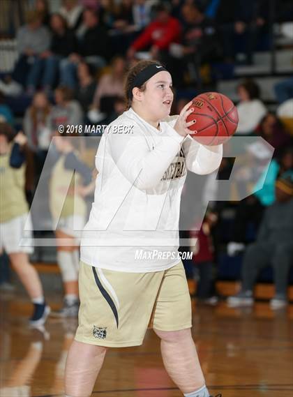 Thumbnail 2 in Helias vs Neosho (Central Bank Shootout) photogallery.