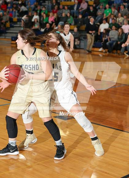 Thumbnail 3 in Helias vs Neosho (Central Bank Shootout) photogallery.