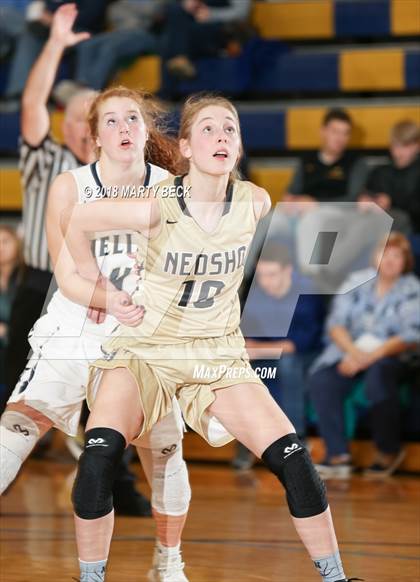 Thumbnail 2 in Helias vs Neosho (Central Bank Shootout) photogallery.