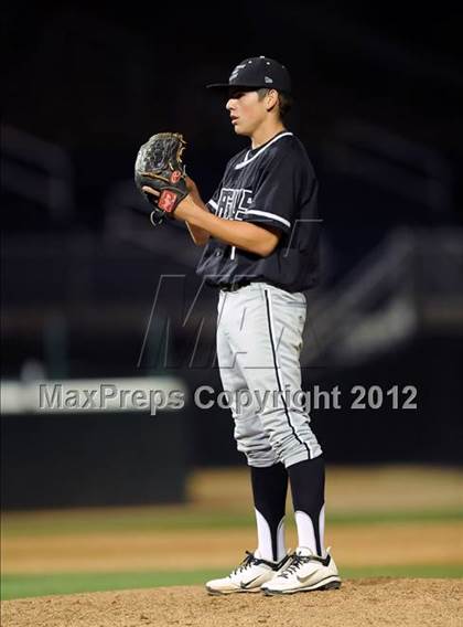 Thumbnail 3 in Rancho Cucamonga vs. Etiwanda (Battle of the Baseline League) photogallery.