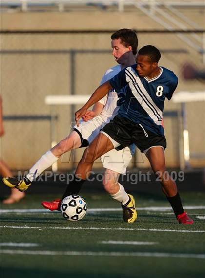 Thumbnail 2 in South Cobb vs Centennial (5A Playoff - Round 1) photogallery.