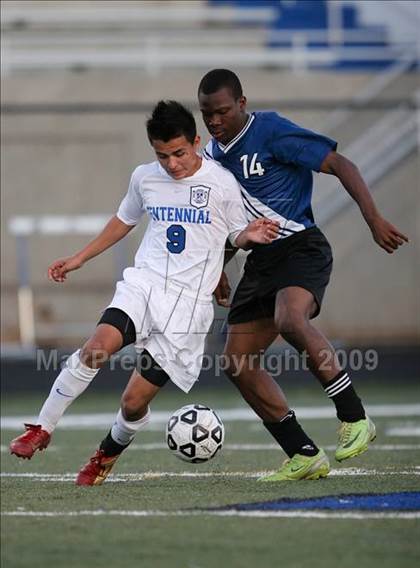 Thumbnail 3 in South Cobb vs Centennial (5A Playoff - Round 1) photogallery.