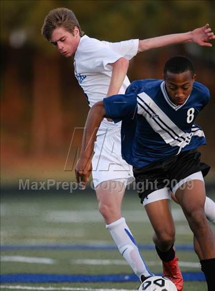 Thumbnail 1 in South Cobb vs Centennial (5A Playoff - Round 1) photogallery.