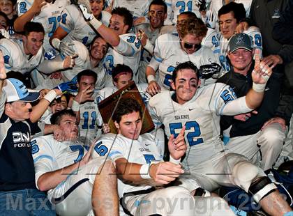 Thumbnail 3 in Corona del Mar vs. Garden Grove (CIF SS Southern Division Final) photogallery.