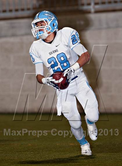 Thumbnail 3 in Corona del Mar vs. Garden Grove (CIF SS Southern Division Final) photogallery.