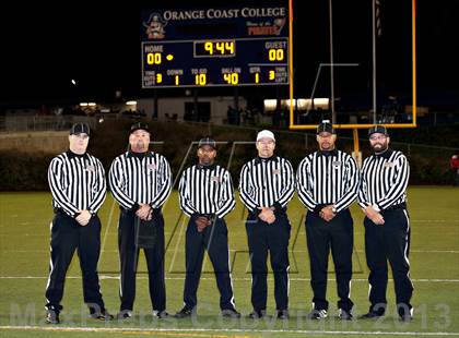 Thumbnail 3 in Corona del Mar vs. Garden Grove (CIF SS Southern Division Final) photogallery.