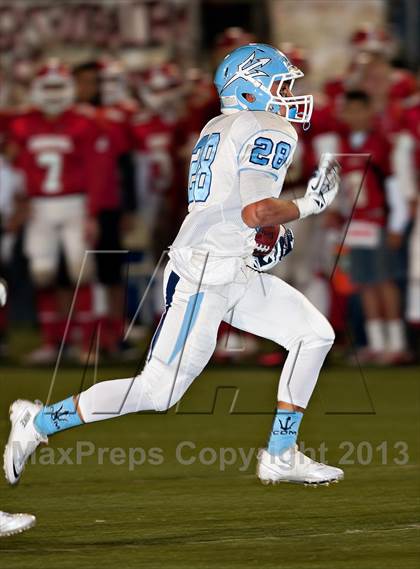 Thumbnail 2 in Corona del Mar vs. Garden Grove (CIF SS Southern Division Final) photogallery.