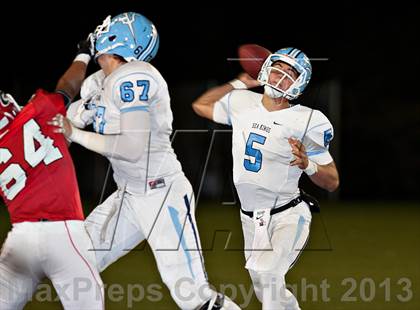 Thumbnail 1 in Corona del Mar vs. Garden Grove (CIF SS Southern Division Final) photogallery.