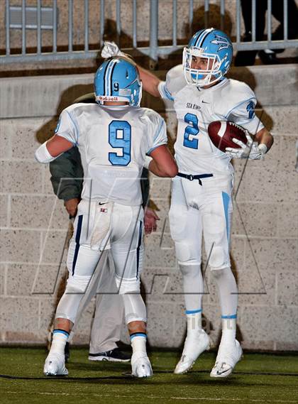 Thumbnail 2 in Corona del Mar vs. Garden Grove (CIF SS Southern Division Final) photogallery.