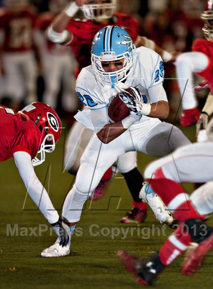 Thumbnail 1 in Corona del Mar vs. Garden Grove (CIF SS Southern Division Final) photogallery.