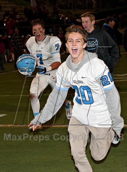 Thumbnail 3 in Corona del Mar vs. Garden Grove (CIF SS Southern Division Final) photogallery.