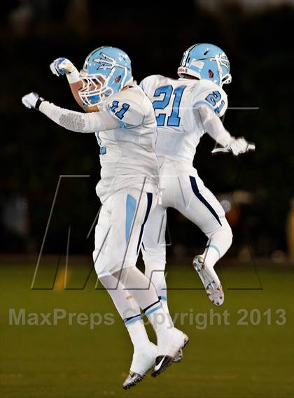 Thumbnail 1 in Corona del Mar vs. Garden Grove (CIF SS Southern Division Final) photogallery.
