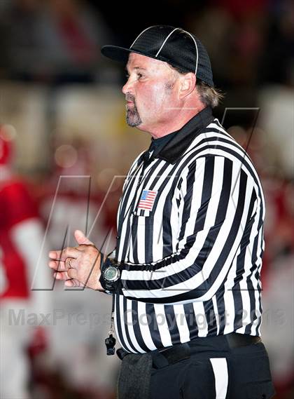 Thumbnail 3 in Corona del Mar vs. Garden Grove (CIF SS Southern Division Final) photogallery.