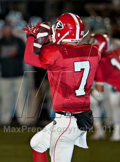 Thumbnail 3 in Corona del Mar vs. Garden Grove (CIF SS Southern Division Final) photogallery.