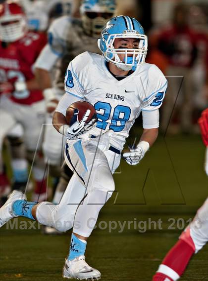 Thumbnail 2 in Corona del Mar vs. Garden Grove (CIF SS Southern Division Final) photogallery.