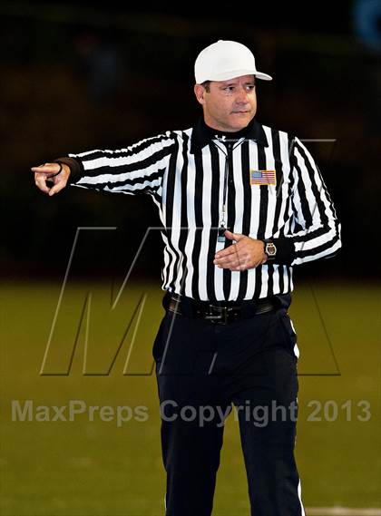 Thumbnail 3 in Corona del Mar vs. Garden Grove (CIF SS Southern Division Final) photogallery.