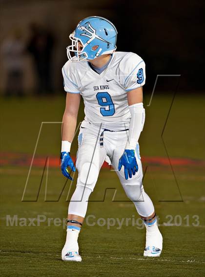 Thumbnail 1 in Corona del Mar vs. Garden Grove (CIF SS Southern Division Final) photogallery.