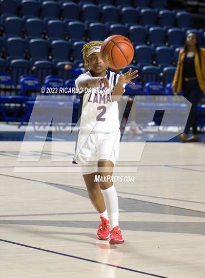 Thumbnail 3 in Lamar vs Westbury photogallery.