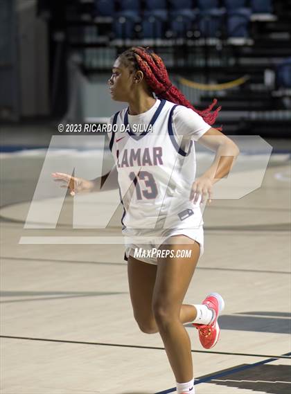 Thumbnail 1 in Lamar vs Westbury photogallery.