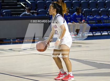 Thumbnail 2 in Lamar vs Westbury photogallery.