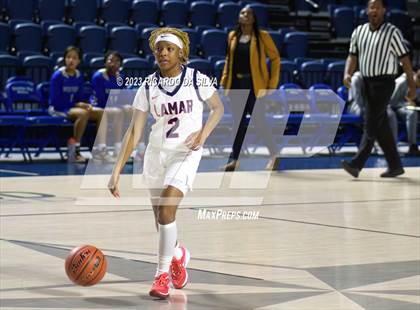Thumbnail 2 in Lamar vs Westbury photogallery.