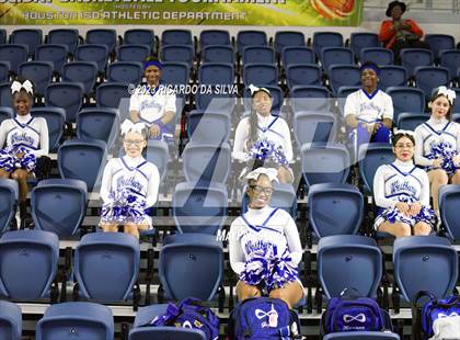 Thumbnail 1 in Lamar vs Westbury photogallery.