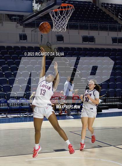 Thumbnail 1 in Lamar vs Westbury photogallery.