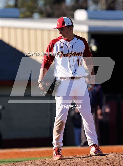 Thumbnail 1 in Walton @ Lassiter photogallery.
