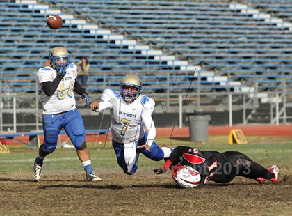 Thumbnail 3 in Poly vs. View Park (CIF LA City Section D3 Final) photogallery.