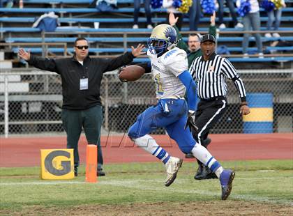 Thumbnail 1 in Poly vs. View Park (CIF LA City Section D3 Final) photogallery.