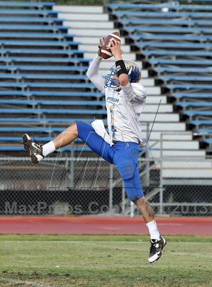 Thumbnail 1 in Poly vs. View Park (CIF LA City Section D3 Final) photogallery.