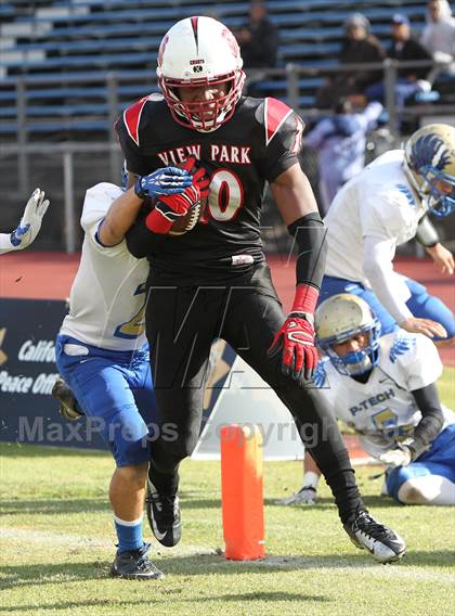 Thumbnail 3 in Poly vs. View Park (CIF LA City Section D3 Final) photogallery.