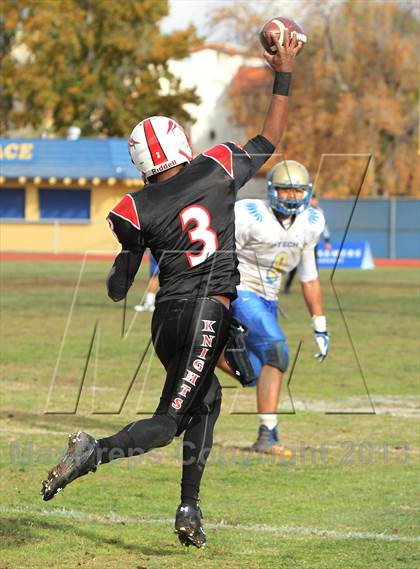 Thumbnail 2 in Poly vs. View Park (CIF LA City Section D3 Final) photogallery.