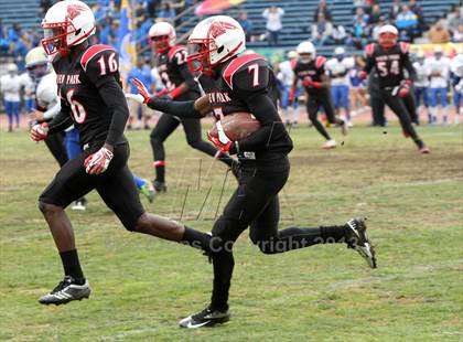 Thumbnail 1 in Poly vs. View Park (CIF LA City Section D3 Final) photogallery.