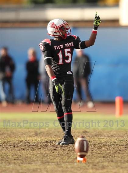 Thumbnail 1 in Poly vs. View Park (CIF LA City Section D3 Final) photogallery.